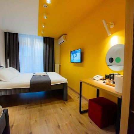 Hotel 4 Llulla بريشتاين المظهر الخارجي الصورة