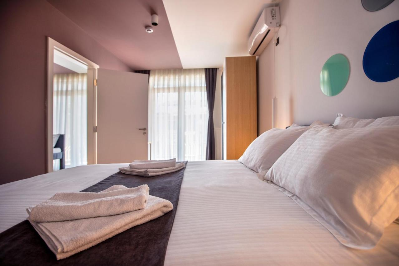 Hotel 4 Llulla بريشتاين المظهر الخارجي الصورة